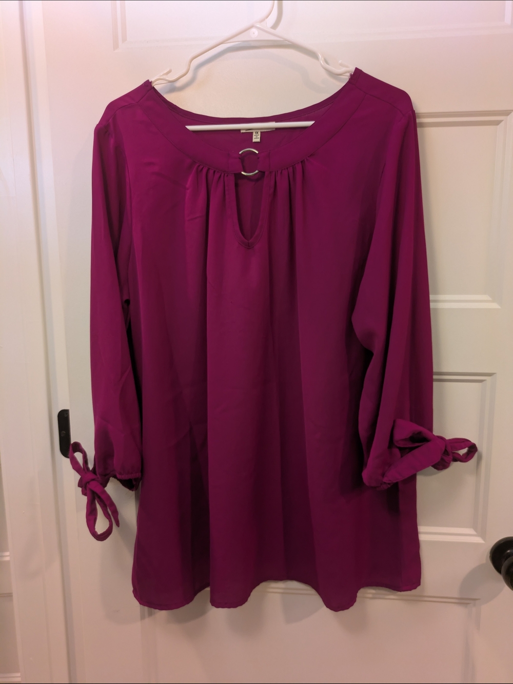 🔴 3/$15 Women's Magenta Tie-Sleeve Tunic with Decorative Ring